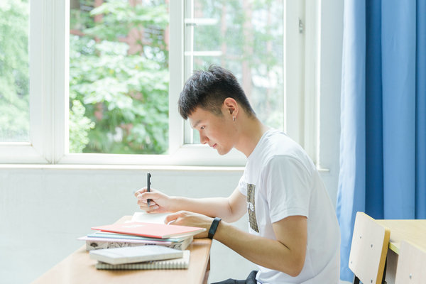 西安电子科技大学在职研究生收费项目和拿证流程