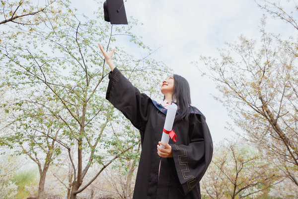 东北农业大学在职研究生考公务员或教师编制