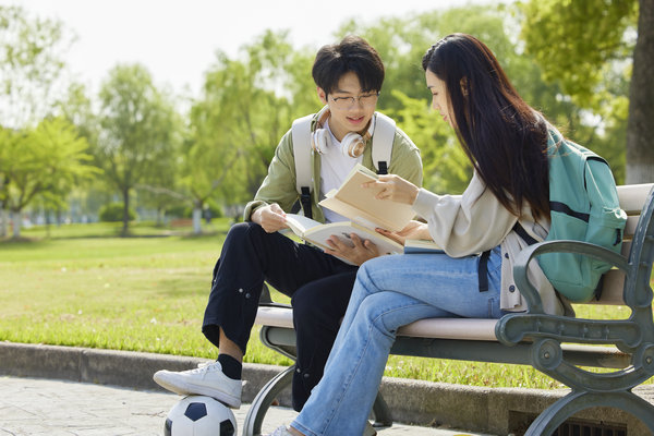 新疆财经大学在职研究生双证