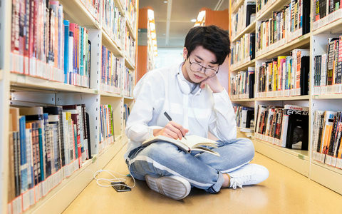 吉林大学教育学在职研究生好考吗？学制几年？