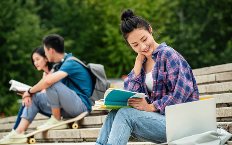 上海交通大学会计学(mpacc)在职研究生考试科目包括哪些？