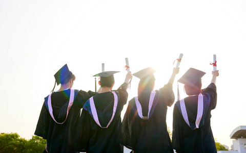 上海交通大学公共管理(MPA)在职研究生怎么样？是双证吗？
