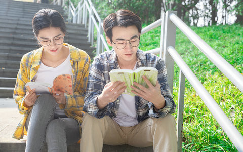 复旦大学公共管理(MPA)在职研究生好考吗？学制几年？