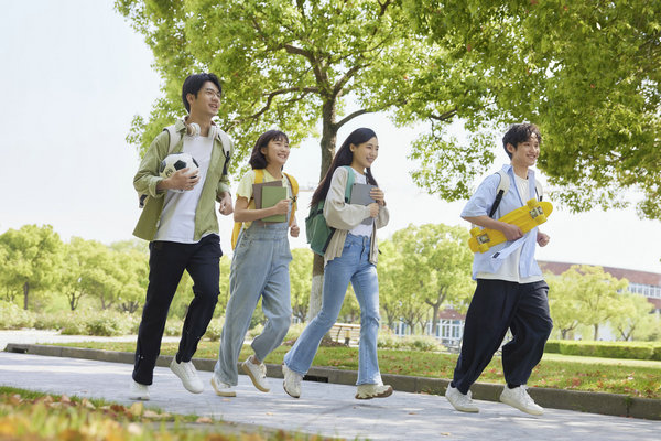 英国温布尔大学在职研究生报考流程