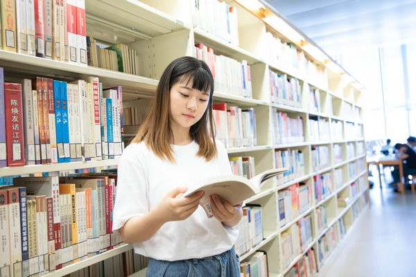 西安美术学院在职研究生学费一年多少
