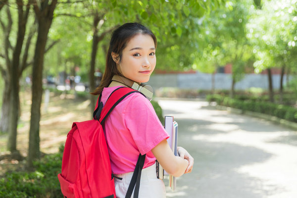 中国社会科学院研究生院高级课程班学费