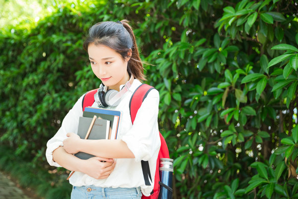 中国社会科学院研究生院高级课程班学费