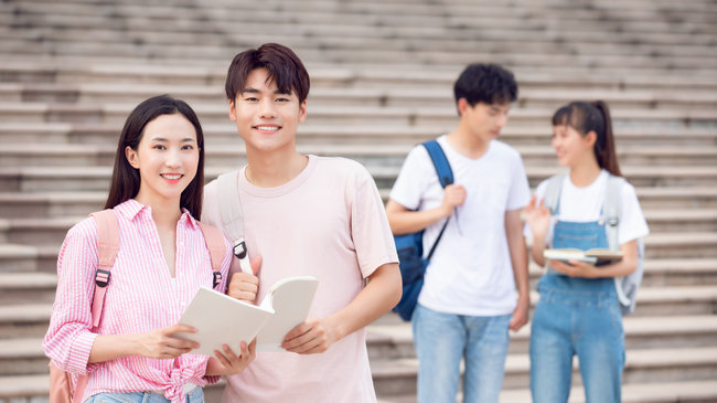 宪法与行政法学在职研究生学费