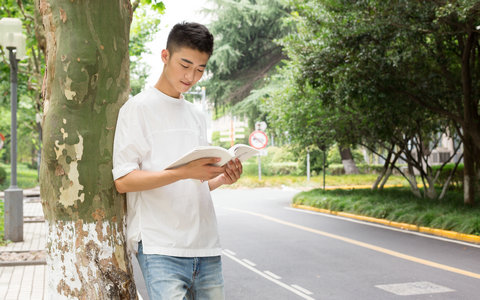 四川大学非全日制研究生学费
