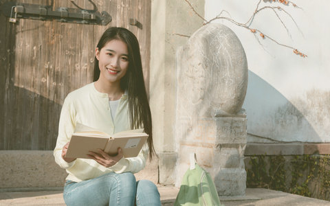 北京航空航天大学英语笔译在职研究生考试科目