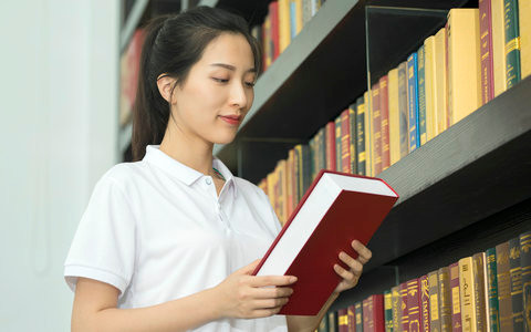 兰州大学非全日制研究生学费一年多少钱？