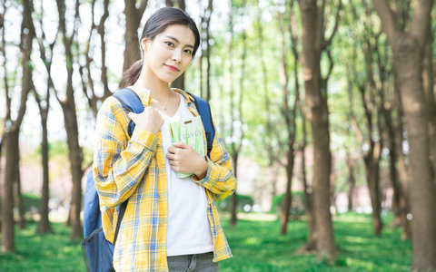 上海大学非全日制研究生学费一年多少钱？