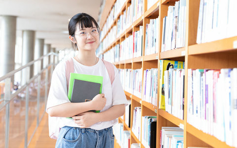 北京语言大学非全日制研究生学费一年多少钱？