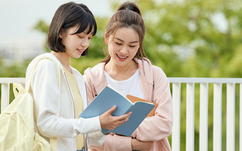 华侨大学非全日制研究生学费一年多少钱？