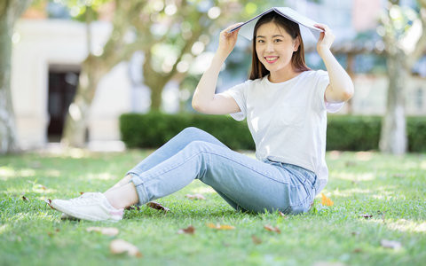 西北政法大学非全日制研究生学费一年多少钱？