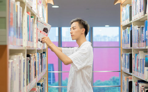 香港浸会大学在职研究生学费