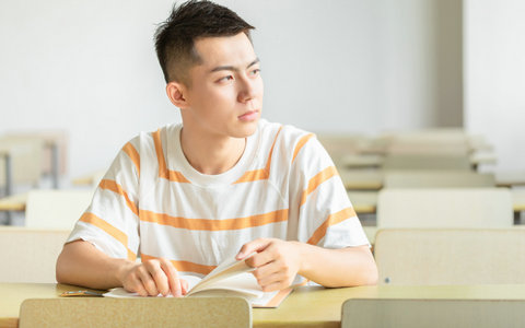 长江商学院非全日制研究生学费