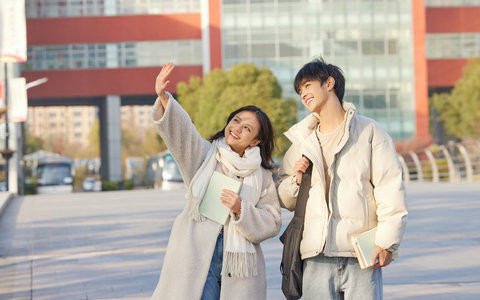 清华大学金融学在职研究生考试科目包括哪些？