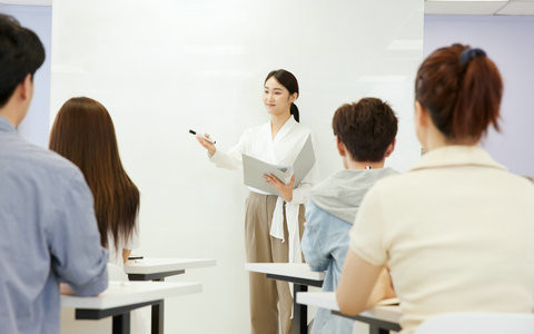 中国社会科学院大学非全日制研究生学费一年多少钱？