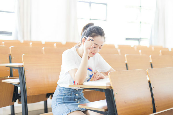 诉讼法学在职研究生报名时间