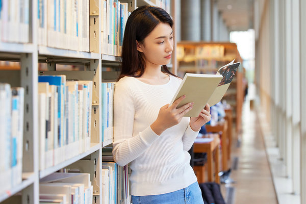 内蒙古大学在职研究生学费