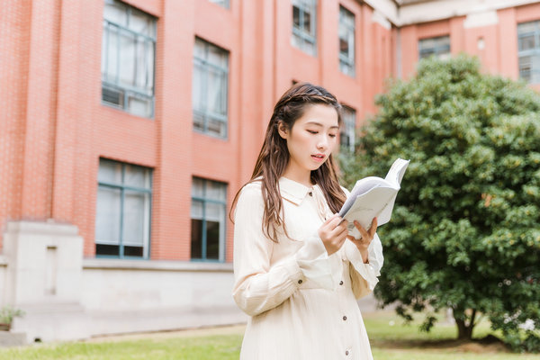 成都信息工程大学在职研究生报名时间