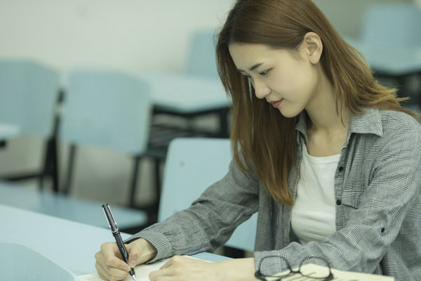 胡安卡洛斯国王大学在职研究生学费