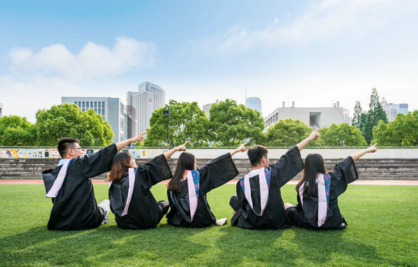 西班牙巴塞罗那大学国际硕士在职研究生招生人群