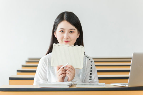 清华大学在职研究生一年学费