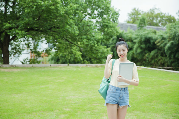 英国伦敦城市大学在职研究生招生要求