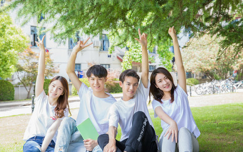 2025年上海戏剧学院非全日制研究生