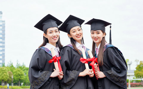 大连理工大学工商管理(MBA)在职研究生学费一年多少钱？