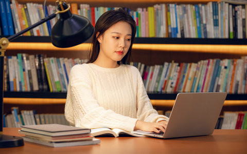 2025年戏剧与影视学在职研究生招生院校排名，附学制学费信息！