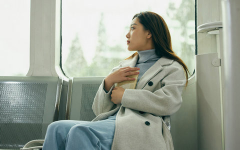 吉林大学工商管理(MBA)在职研究生学费一年多少钱？