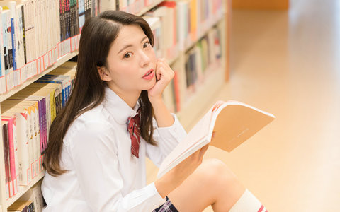 上海交通大学企业管理在职研究生学费一年多少钱？