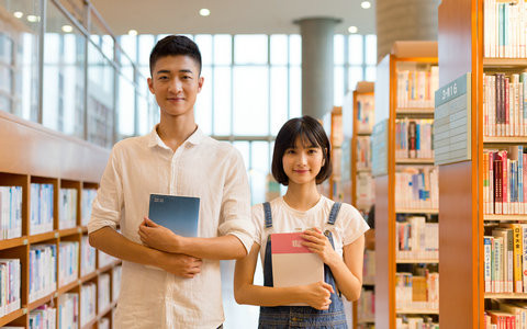 北京师范大学哲学在职研究生学费一年多少钱？