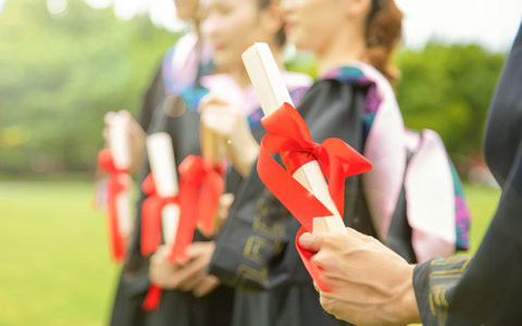 2025年保险学在职研究生招生院校排名，附学制学费信息！