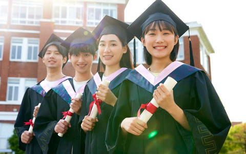 东南大学法律在职研究生学费一年多少钱？