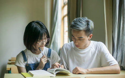 上海财经大学非全日制研究生2025年招生学院有哪些？