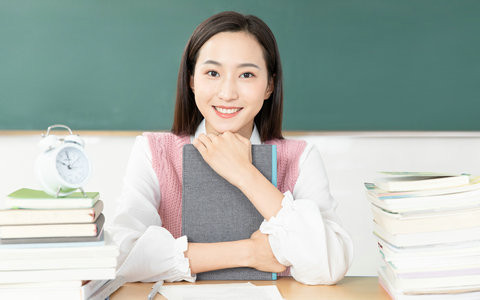 大连理工大学环境工程在职研究生学费一年多少钱？
