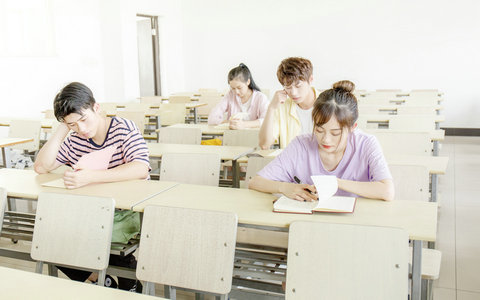吉林大学口腔医学在职研究生学费