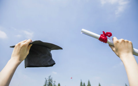 南京大学工商管理(MBA)在职研究生学费