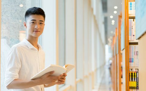华东师范大学金融学在职研究生学费