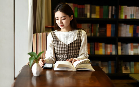 南京在职研究生招生院校排名和招生专业及学费信息