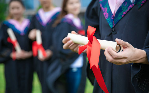 2026年民族学在职研究生录取分数线