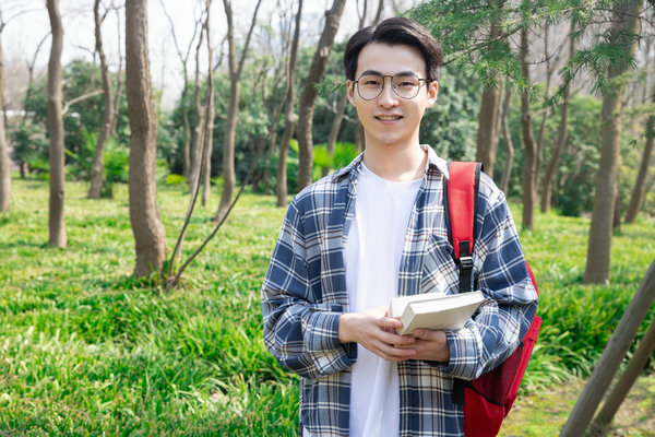 加拿大西三一大学在职研究生