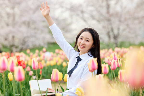 国际法学在职研究生学费