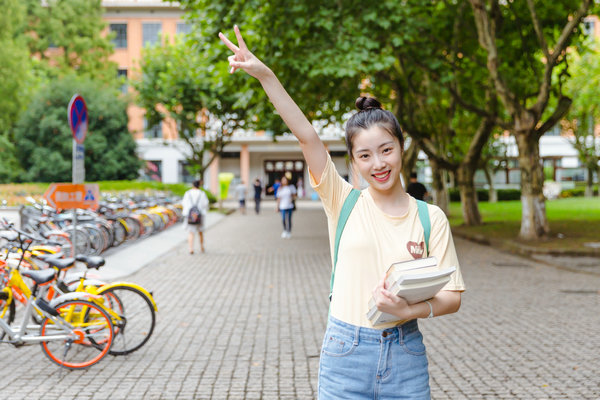 江苏大学工商管理（MBA）在职研究生毕业拿证年限