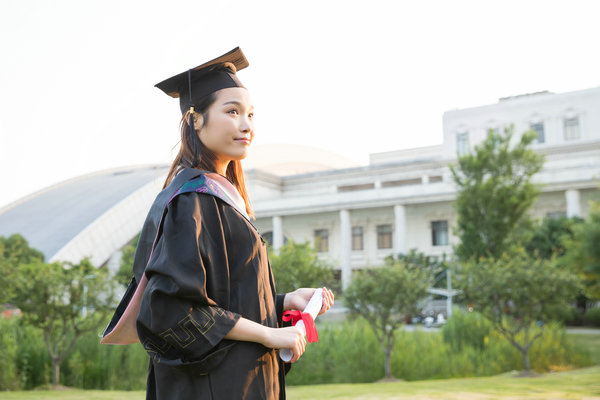 中国传媒大学工商管理（MBA）在职研究生一年学费