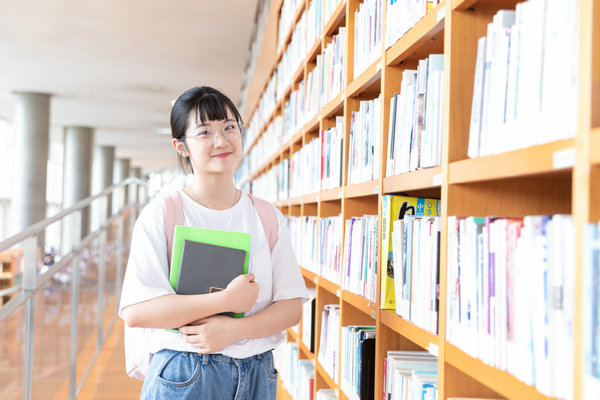 电子科技大学护理学在职研究生一年学费